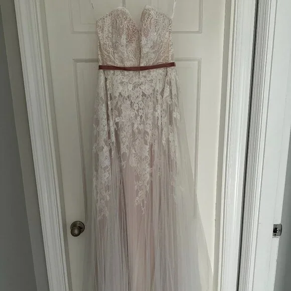 Willowby by Waters Geranium Wedding Dress - size 4, blush lining
